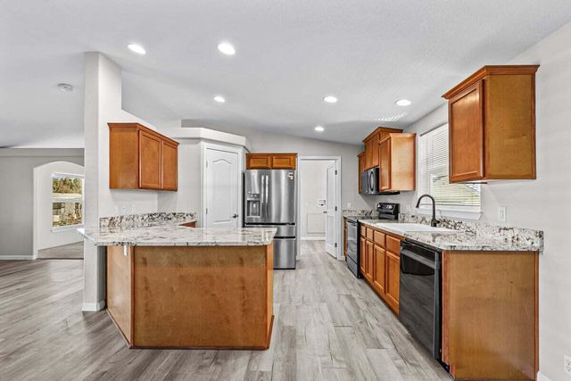 5076 Leonard Road 27, Grants Pass, OR 97527