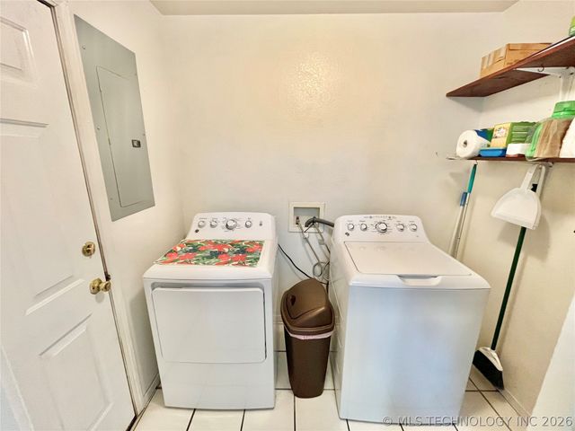 318 Ted Allen Lane, Stigler, OK 74462