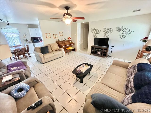 318 Ted Allen Lane, Stigler, OK 74462