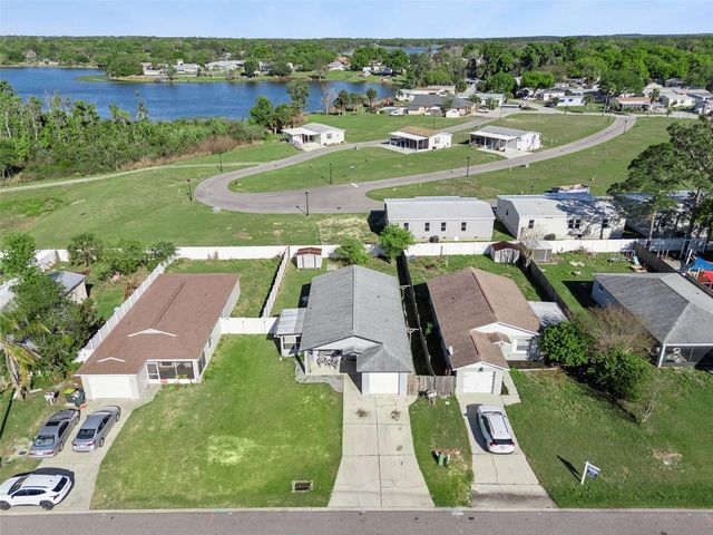 23 CAYMAN CIRCLE, Umatilla, FL 32784