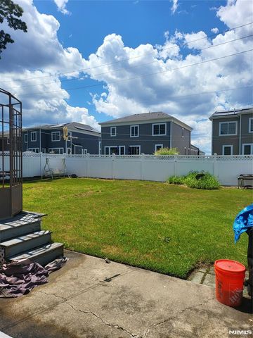 21 Woodland Drive, Hasbrouck Heights, NJ 07604
