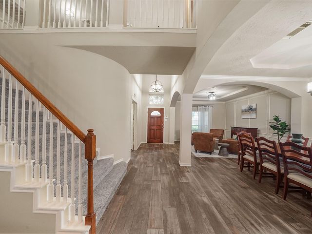 719 Rock Springs Drive, Richmond, TX 77469