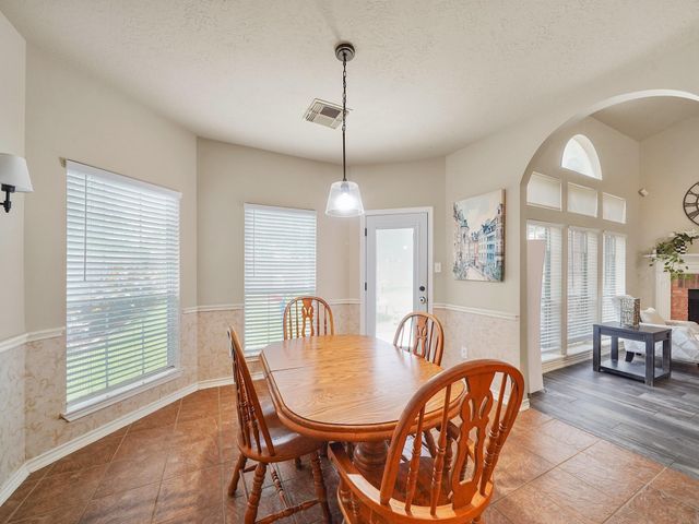719 Rock Springs Drive, Richmond, TX 77469