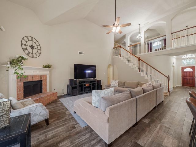 719 Rock Springs Drive, Richmond, TX 77469