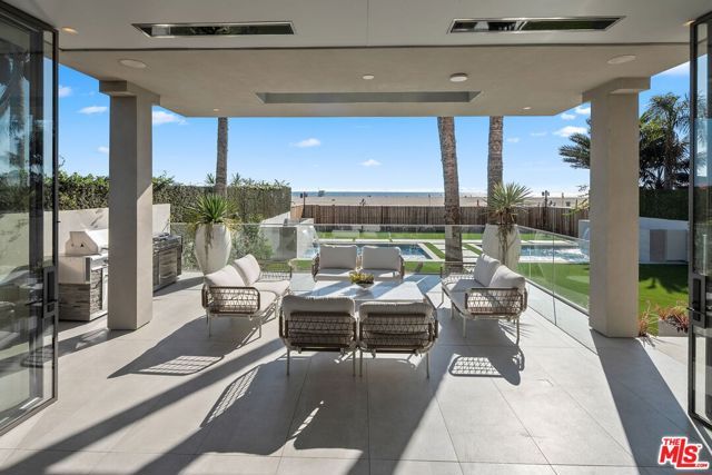 940 Palisades Beach Road, Santa Monica, CA 90403