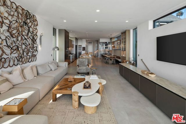 940 Palisades Beach Road, Santa Monica, CA 90403