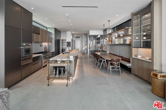 940 Palisades Beach Road, Santa Monica, CA 90403