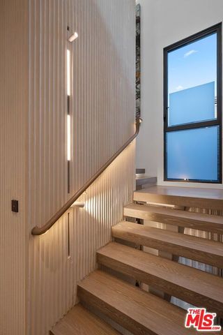 940 Palisades Beach Road, Santa Monica, CA 90403