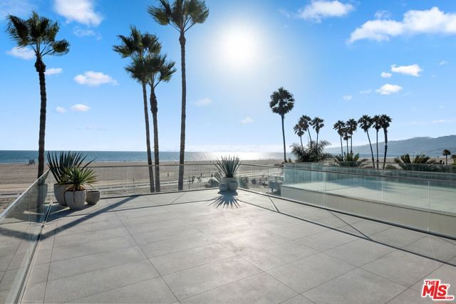 940 Palisades Beach Road, Santa Monica, CA 90403