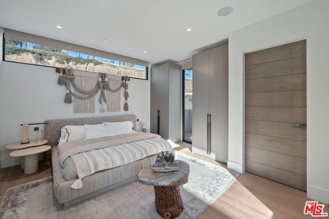 940 Palisades Beach Road, Santa Monica, CA 90403