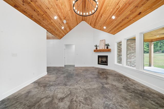 270 Arrowhead Road, Greenbrier, AR 72058