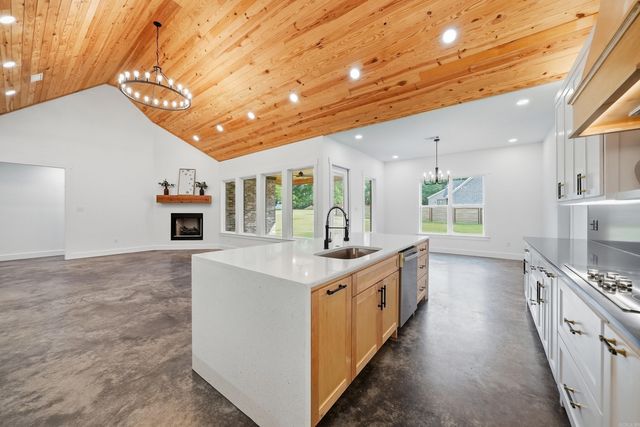 270 Arrowhead Road, Greenbrier, AR 72058