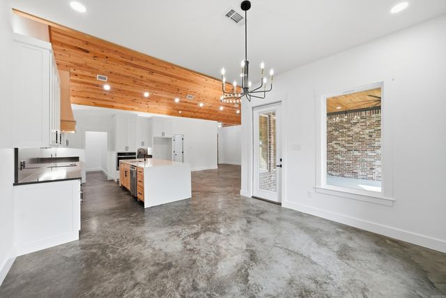 270 Arrowhead Road, Greenbrier, AR 72058