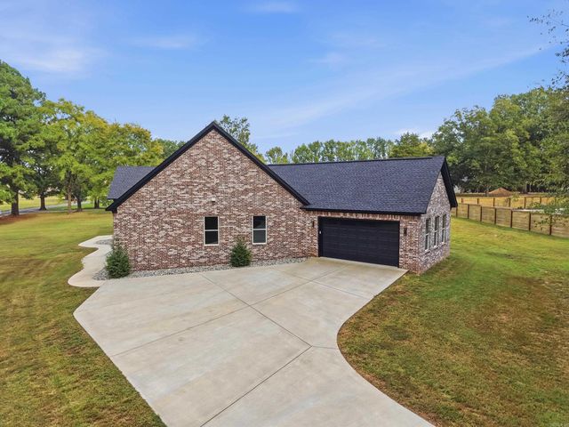 270 Arrowhead Road, Greenbrier, AR 72058