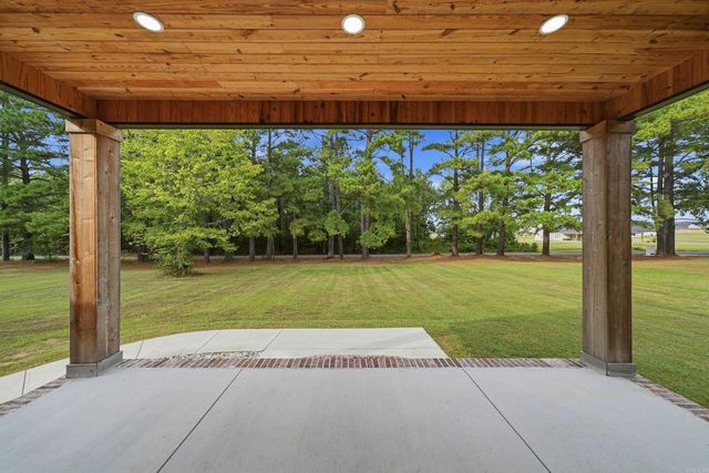 270 Arrowhead Road, Greenbrier, AR 72058