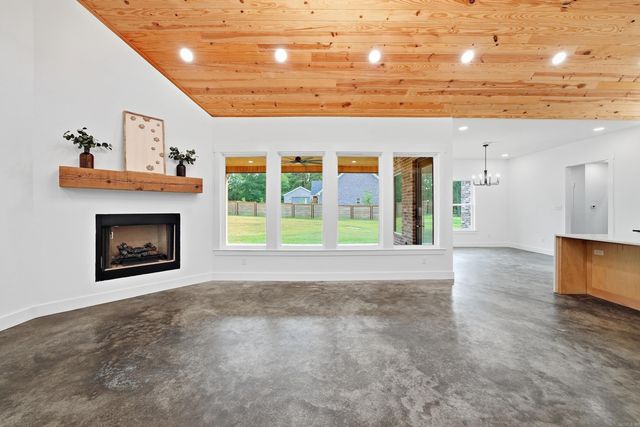 270 Arrowhead Road, Greenbrier, AR 72058
