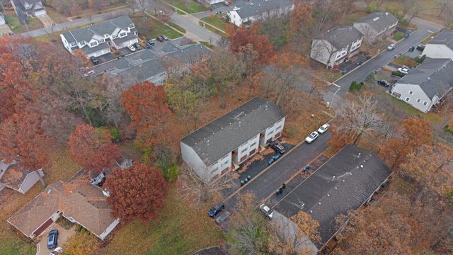 1017 Brookdale Drive, Carpentersville, IL 60110