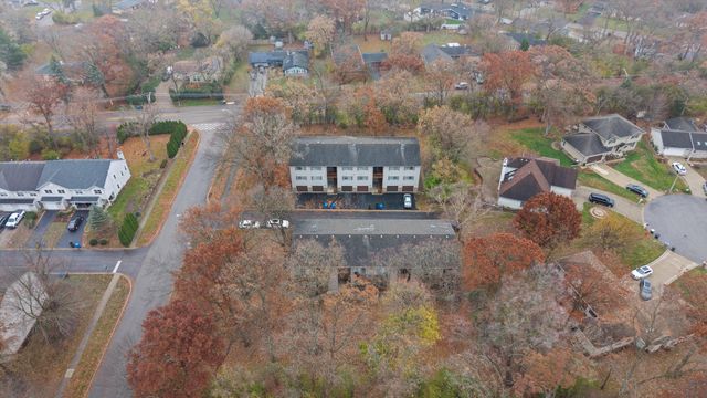 1017 Brookdale Drive, Carpentersville, IL 60110