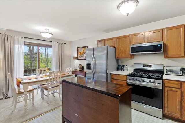 1017 Brookdale Drive, Carpentersville, IL 60110