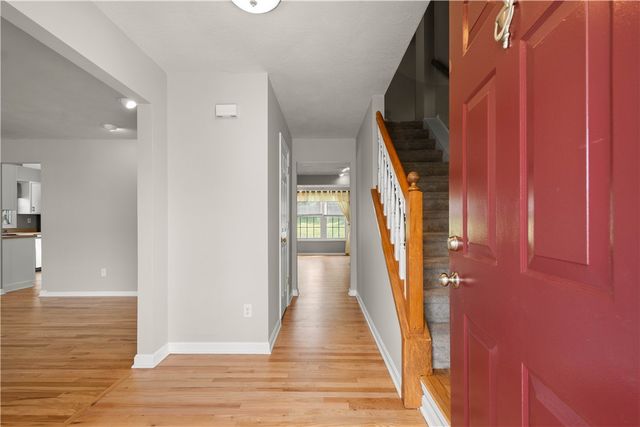 503 W McMurray Rd, North Strabane, PA 15317