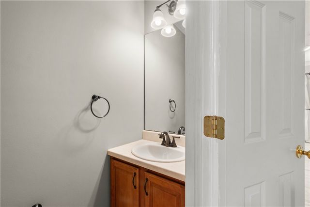 503 W McMurray Rd, North Strabane, PA 15317