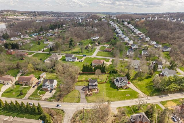 503 W McMurray Rd, North Strabane, PA 15317