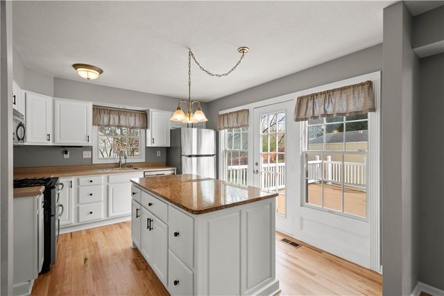 503 W McMurray Rd, North Strabane, PA 15317