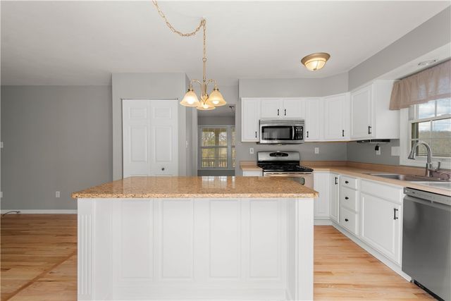 503 W McMurray Rd, North Strabane, PA 15317