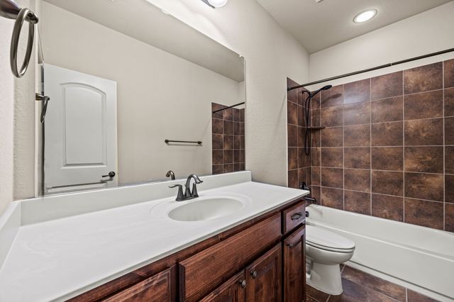 6913 Bobwhite Drive, North Richland Hills, TX 76182