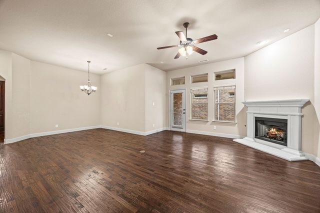 6913 Bobwhite Drive, North Richland Hills, TX 76182