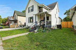 1128 Gillett Street, Port Huron, MI 48060