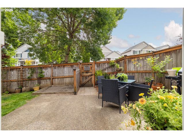 38853 REDWOOD St, Sandy, OR 97055