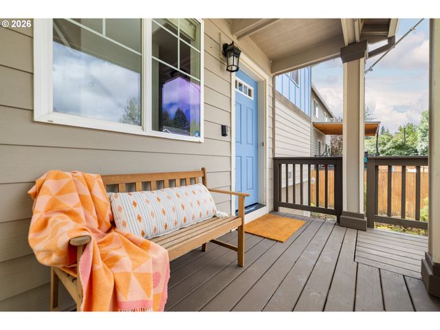 38853 REDWOOD St, Sandy, OR 97055