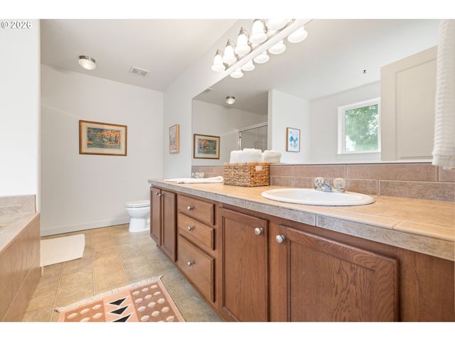 38853 REDWOOD St, Sandy, OR 97055