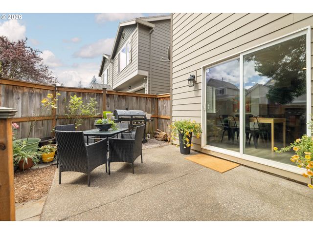38853 REDWOOD St, Sandy, OR 97055