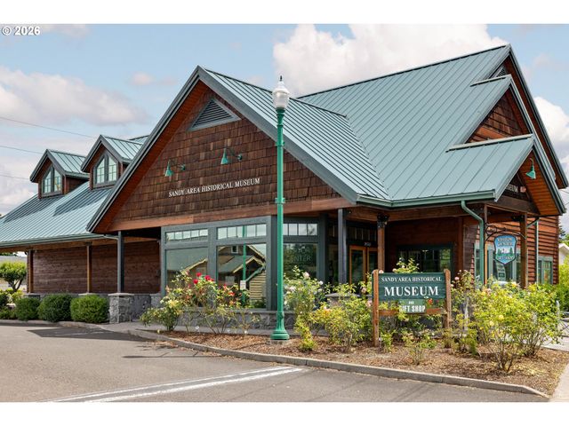 38853 REDWOOD St, Sandy, OR 97055