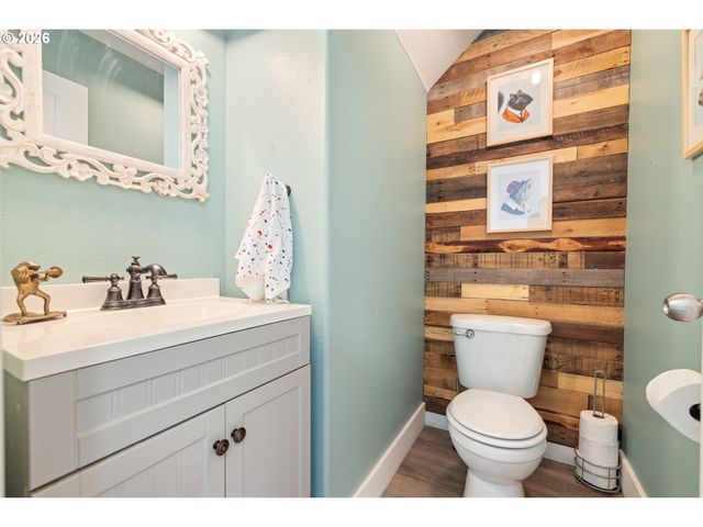 38853 REDWOOD St, Sandy, OR 97055