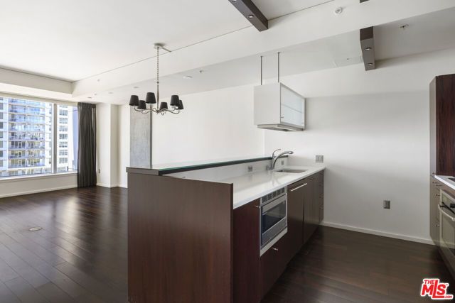 1155 S Grand Avenue 912, Los Angeles, CA 90015