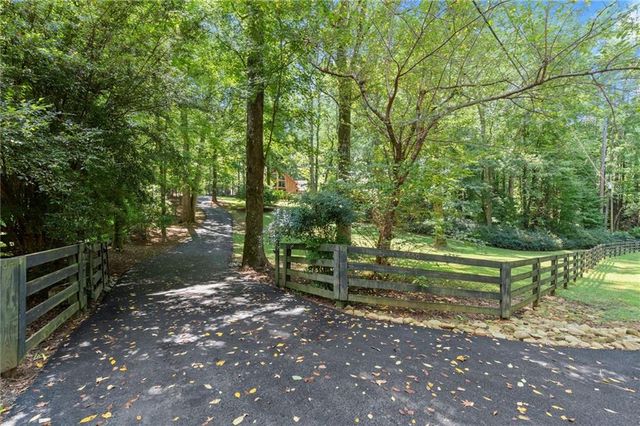 6660 Victory Drive, Acworth, GA 30102
