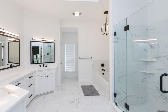 6022 Grand Coteau Dr, Baton Rouge, LA 70817