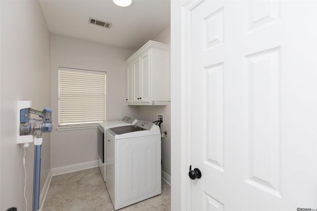 6022 Grand Coteau Dr, Baton Rouge, LA 70817