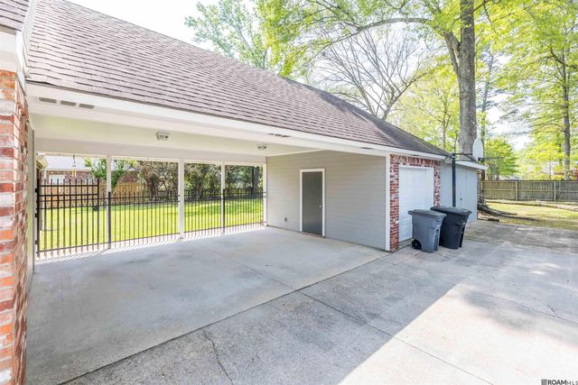 6022 Grand Coteau Dr, Baton Rouge, LA 70817