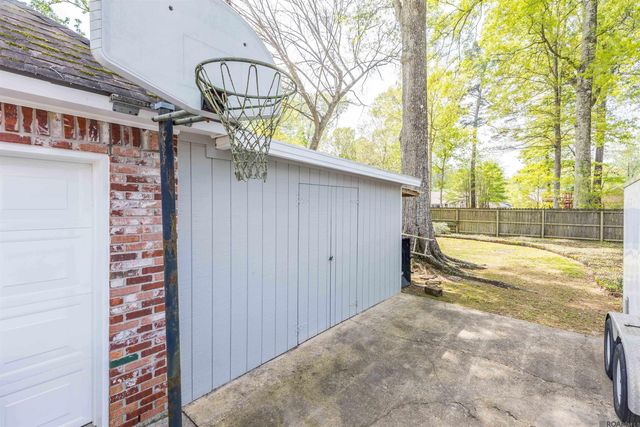 6022 Grand Coteau Dr, Baton Rouge, LA 70817