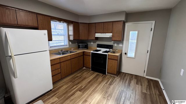 703 S 10th Street, Plattsmouth, NE 68048