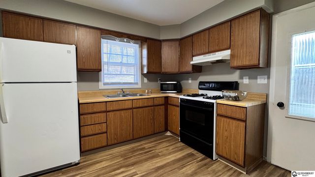 703 S 10th Street, Plattsmouth, NE 68048