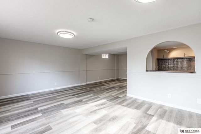 508 Jinings Drive, Bellevue, NE 68005