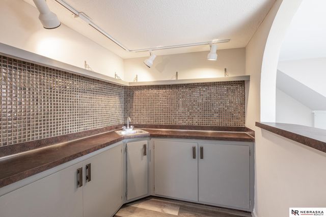 508 Jinings Drive, Bellevue, NE 68005