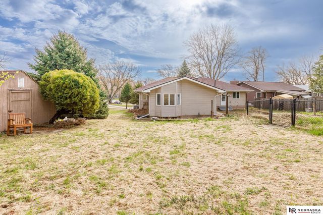 508 Jinings Drive, Bellevue, NE 68005