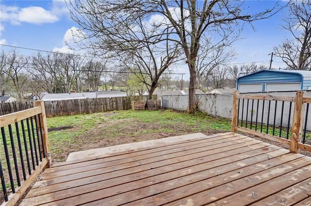 1106 S 50th Drive, Kansas City, KS 66106