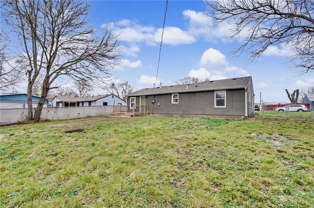 1106 S 50th Drive, Kansas City, KS 66106